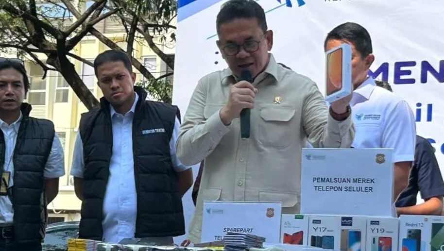 Mendag tutup pabrik perakitan telepon seluler ilegal
