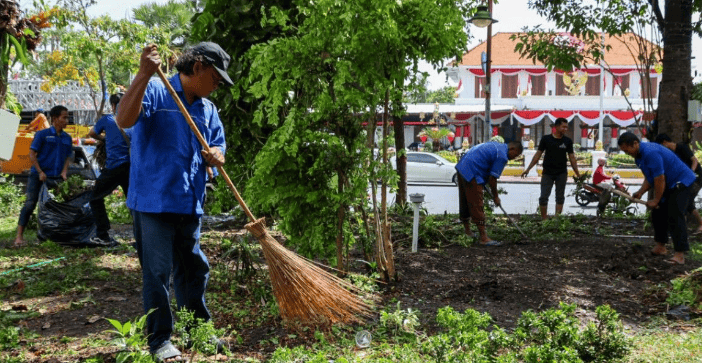 Taman Apsari Rusak Usai Pesta Rakyat, Wali Kota Eri Puji Respons Cepat Gubernur Khofifah