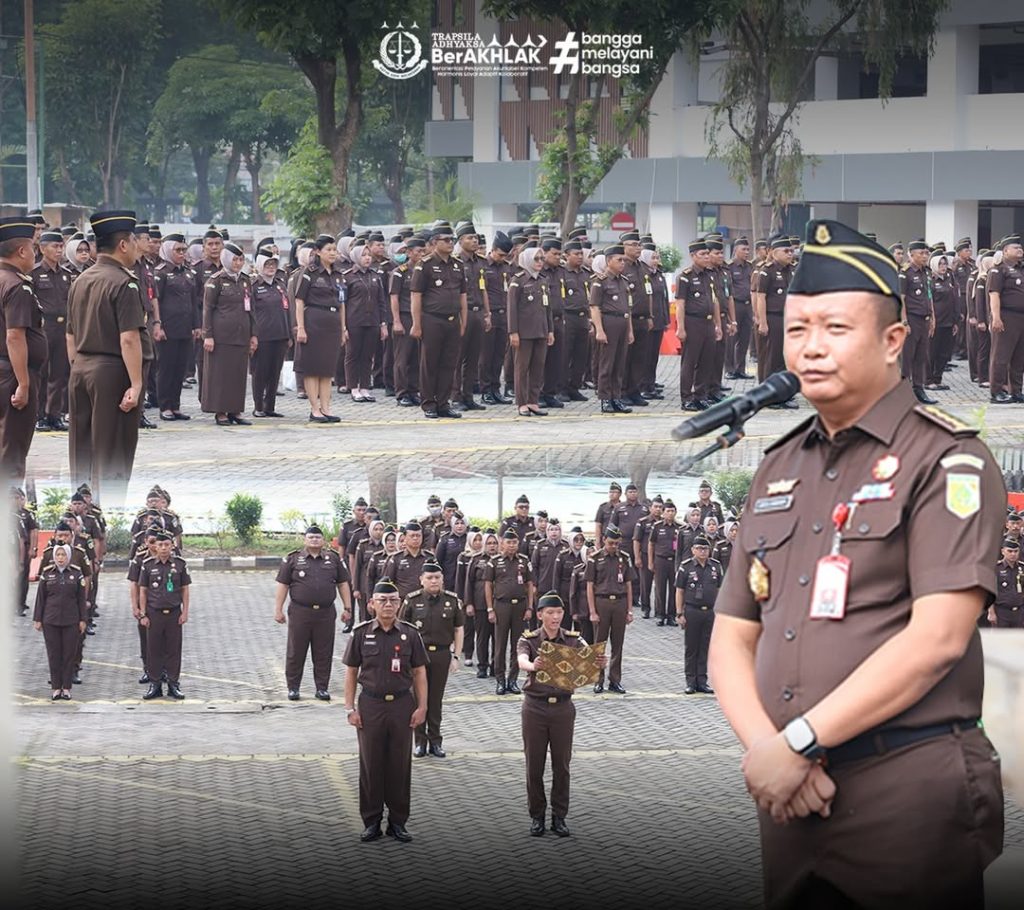 Aspidum Kejati Jatim Tekankan Kesiapan Implementasi Kuhp Baru Dalam Apel Pagi