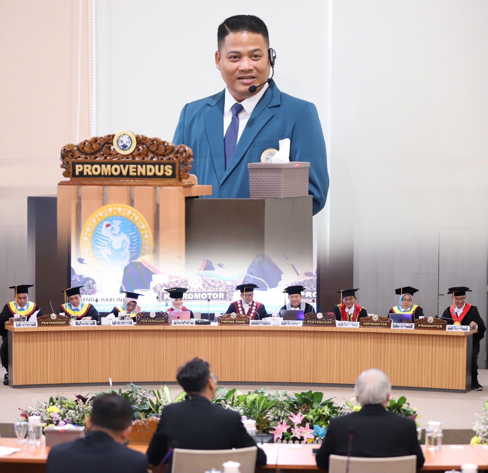 Kupas Strategi Penguatan SDM Kejaksaan, Windhu Sugiarto Raih Gelar Doktor Unair dengan Predikat Cumlaude