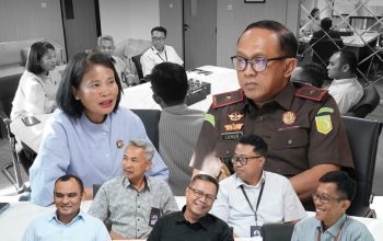 Buka Ruang Sinergi, Wakajati Jatim Terima Silaturahmi EVP PT Pos Indonesia Regional V