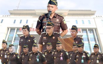 Pimpin Apel Pagi, Plh Aspidum Kejati Jatim Serukan Keteladanan dan Ketaatan SOP